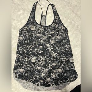 Lululemon top Size 6